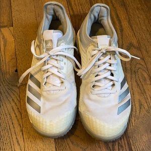 Adidas volleyball shoes size 7 1/2 GUC!